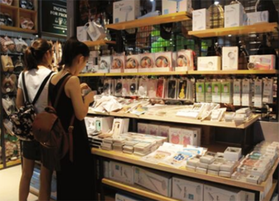 芊薈優(yōu)選快時(shí)尚百貨加盟 如何精準(zhǔn)定位消費(fèi)者與優(yōu)化日用百貨銷售策略